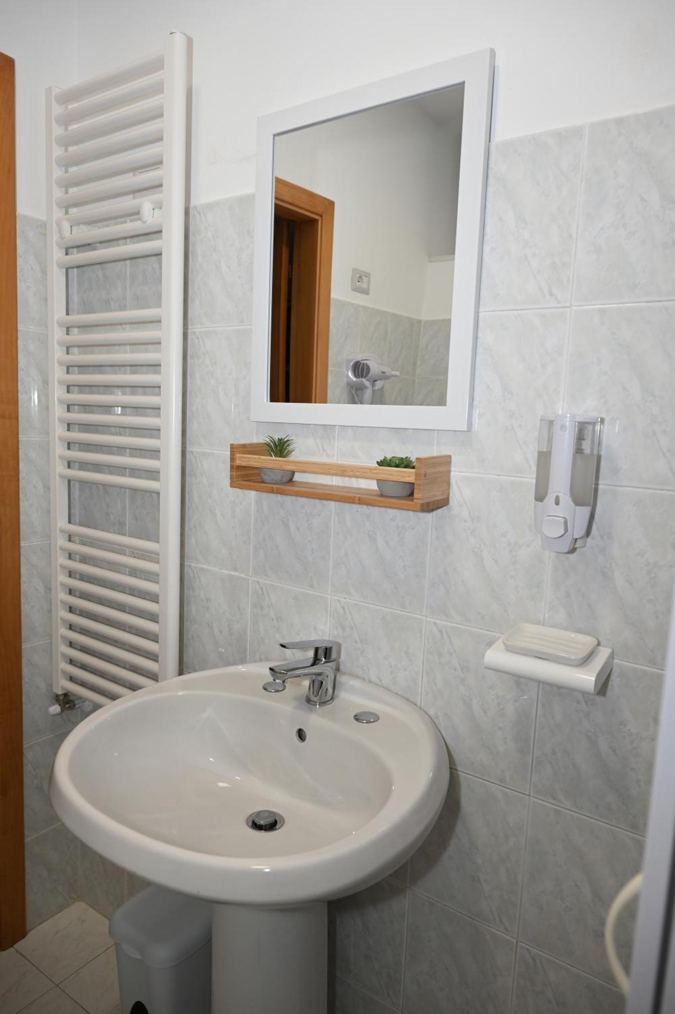 Karlin'S House Anzi - Albergo Diffuso Exterior foto